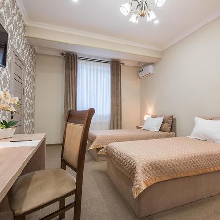 Huzur Hotel Ташкент Экстерьер фото